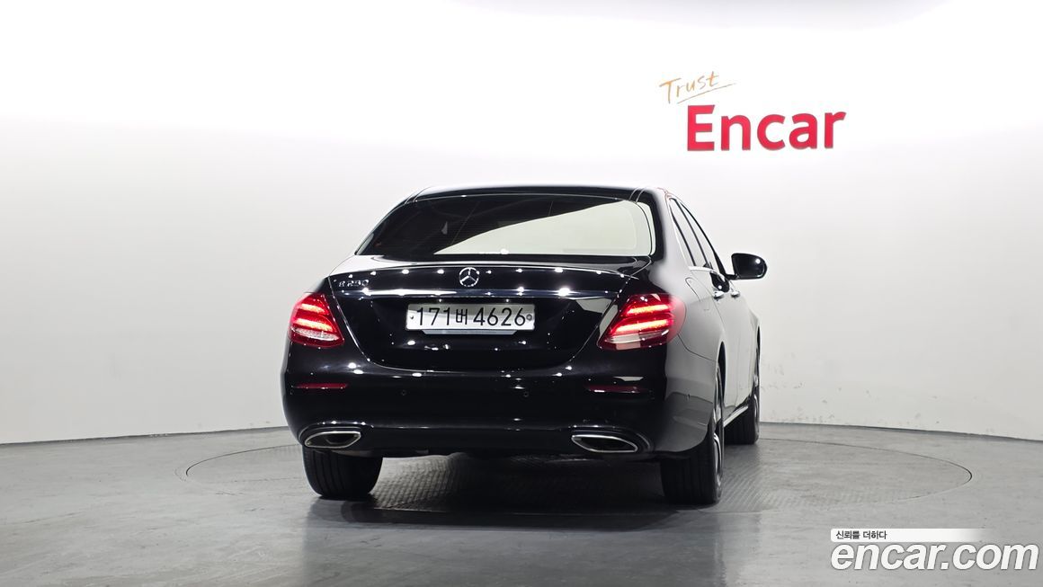 Mercedes-Benz E-Class 2020