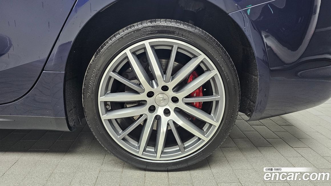 Maserati Ghibli 2019