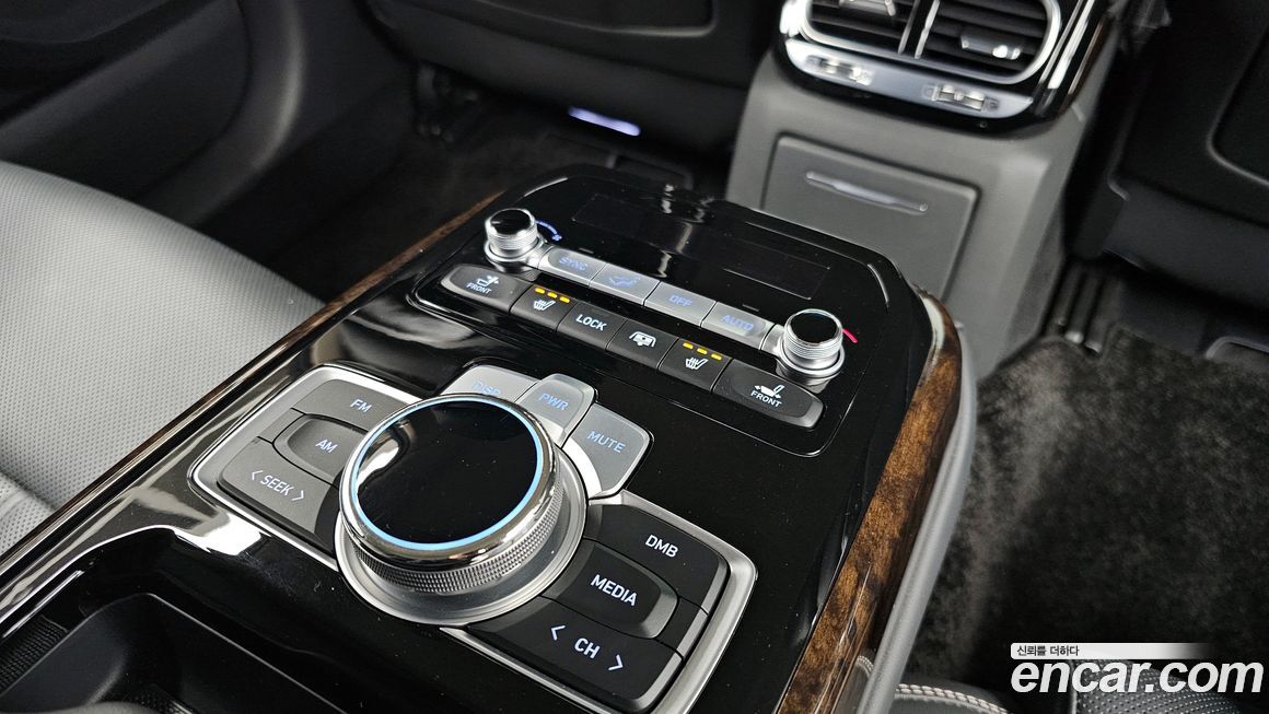 Genesis G90 2021