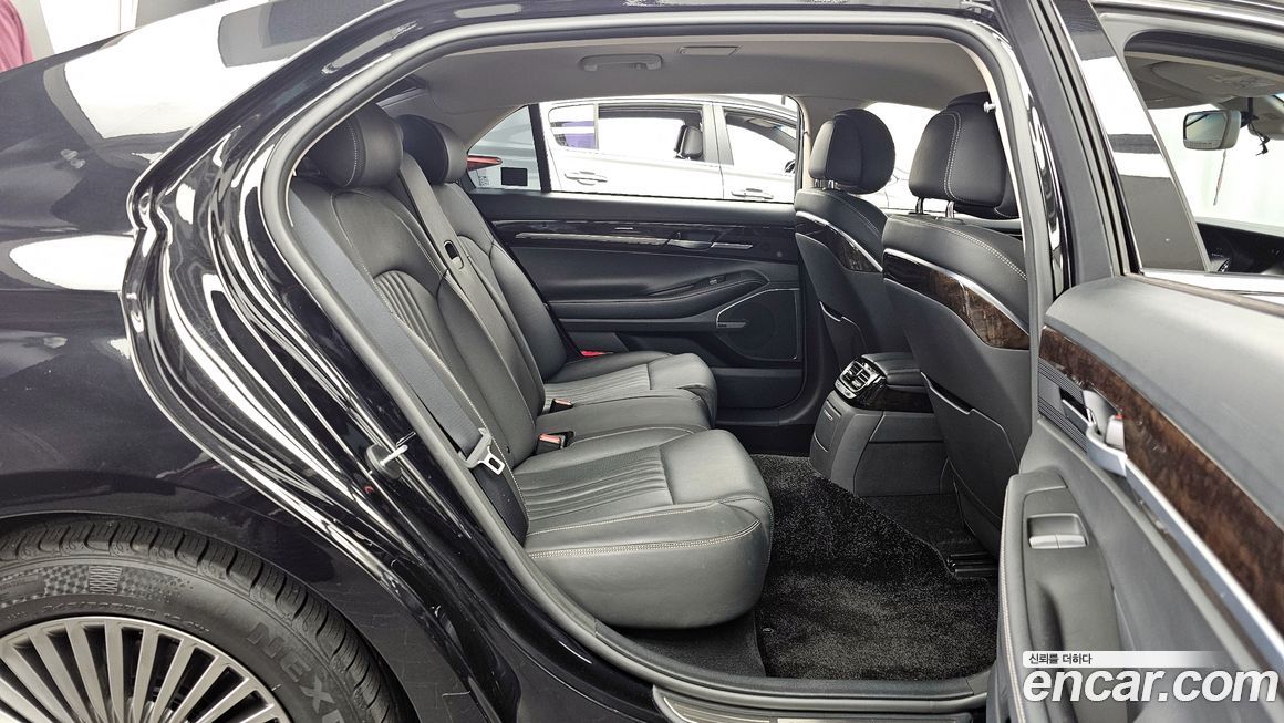 Genesis G90 2021