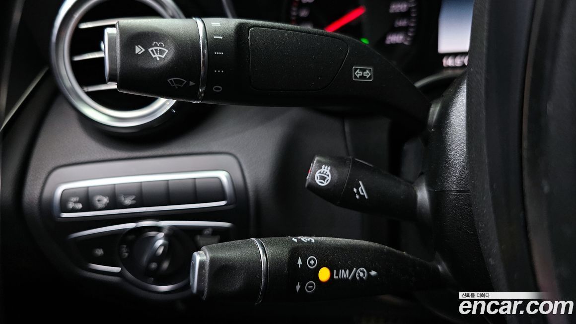 Mercedes-Benz GLC-Class 2019