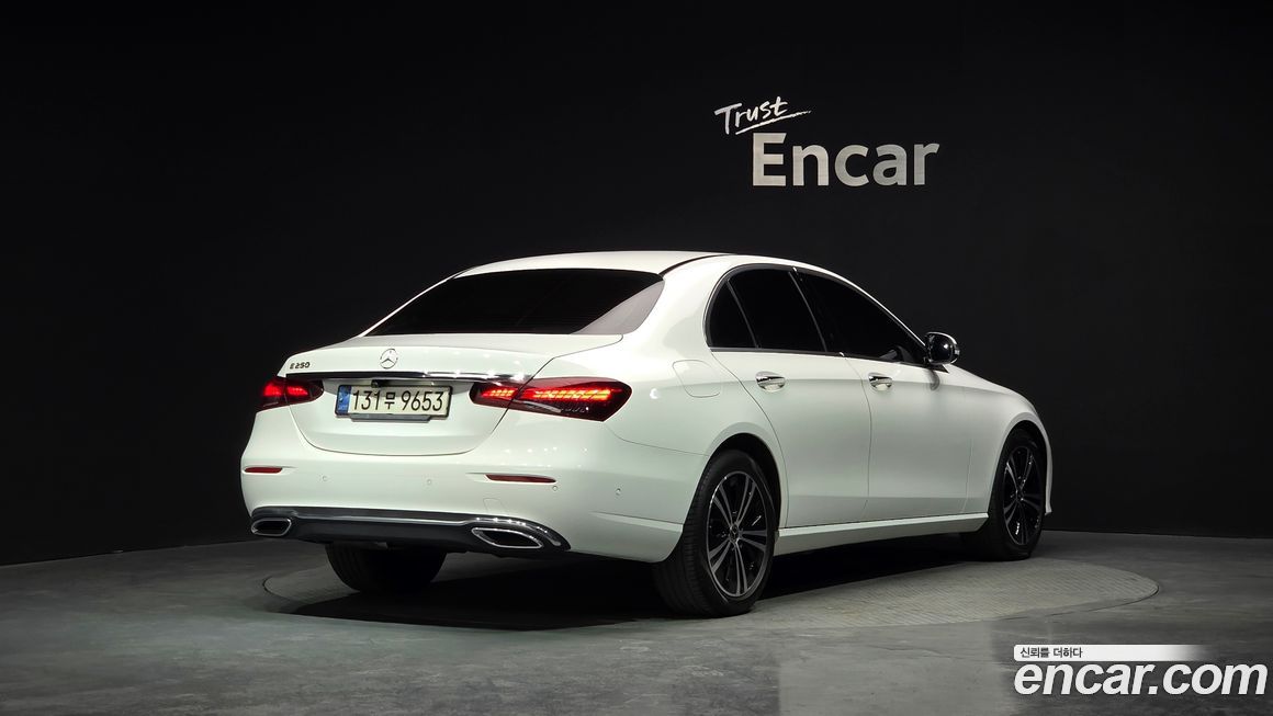 Mercedes-Benz E-Class 2021