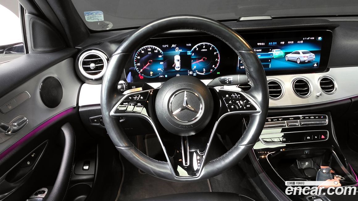 Mercedes-Benz E-Class 2021