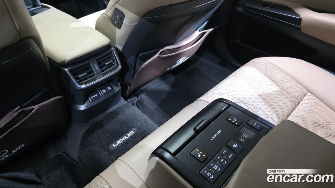 Lexus ES 2019
