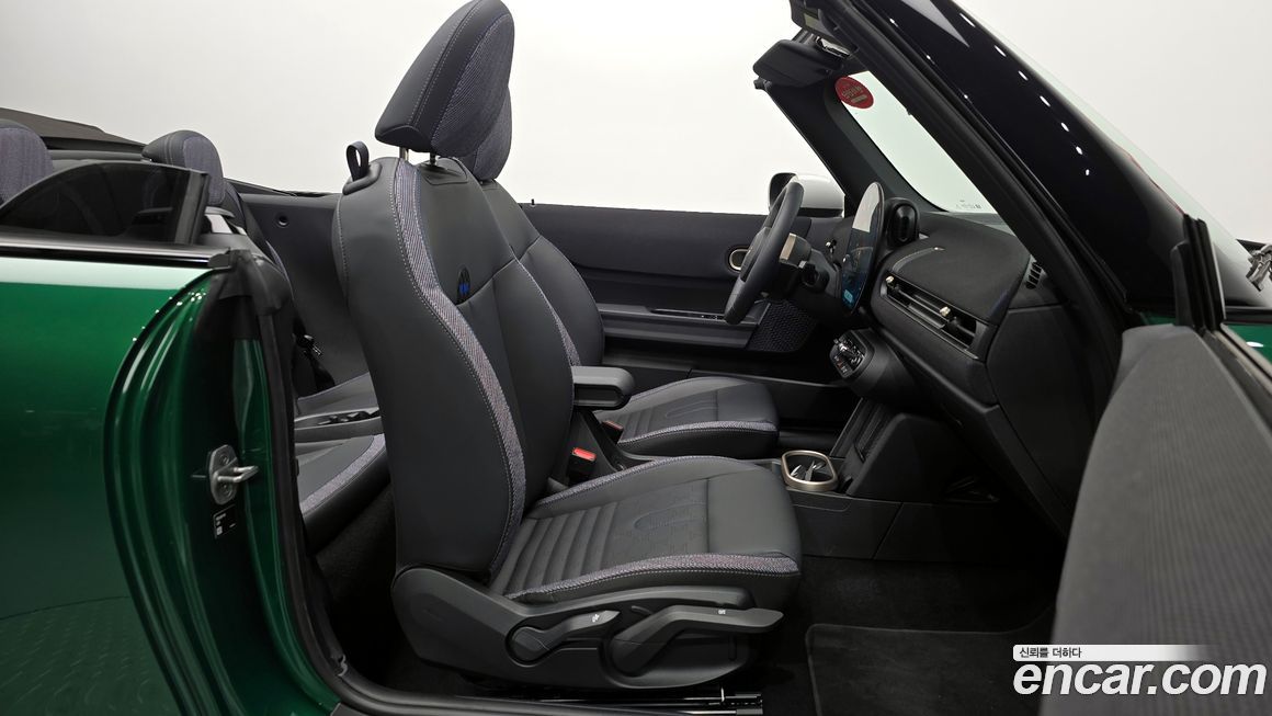 Mini Cooper Convertible 2025