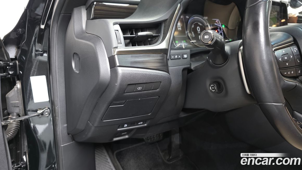 Lexus ES 2019