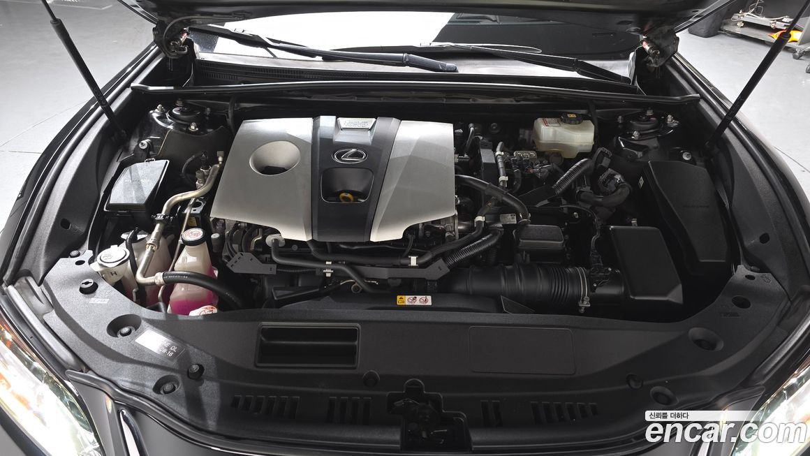 Lexus ES 2019