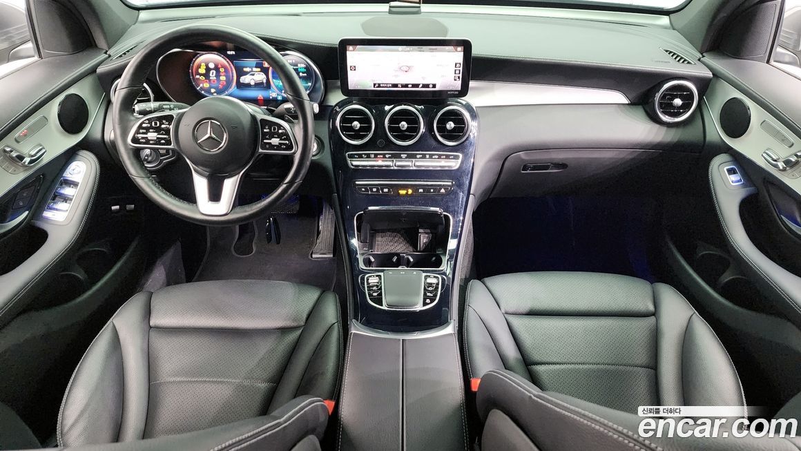 Mercedes-Benz GLC-Class 2021