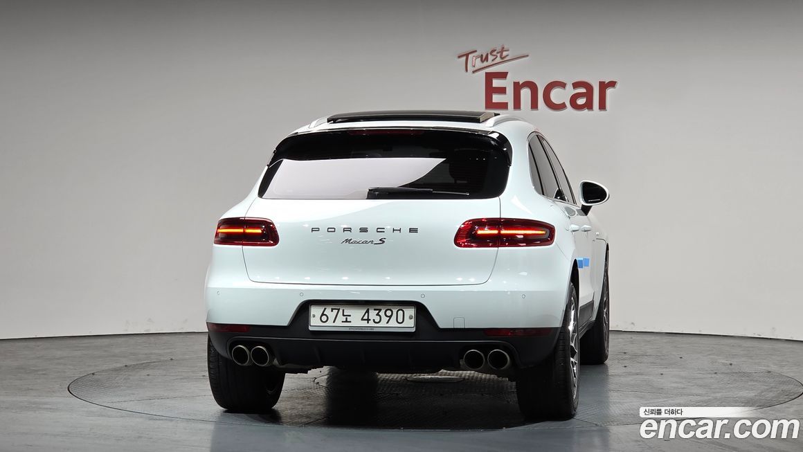 Porsche Macan 2016