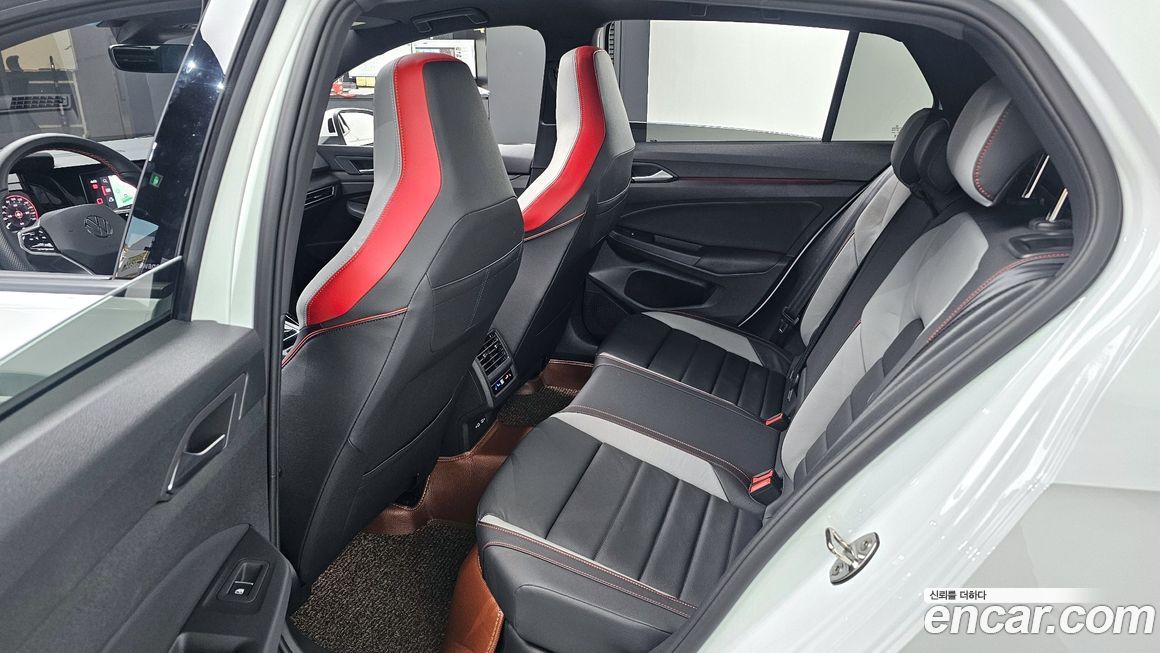 Volkswagen Golf 2024