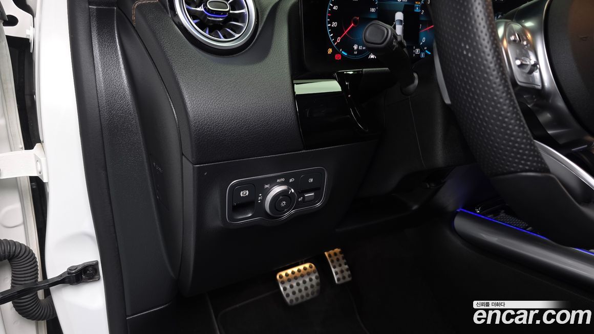 Mercedes-Benz GLA-Class 2023