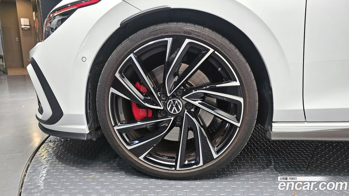 Volkswagen Golf 2024