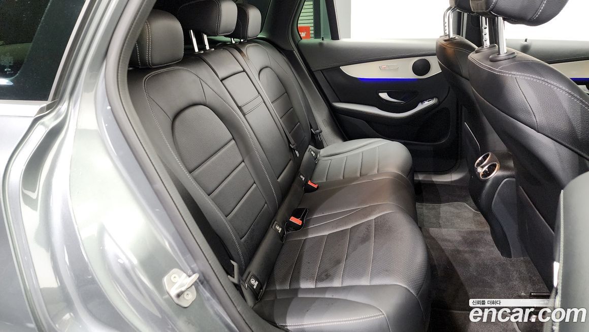 Mercedes-Benz GLC-Class 2021