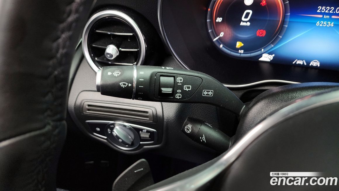 Mercedes-Benz GLC-Class 2021