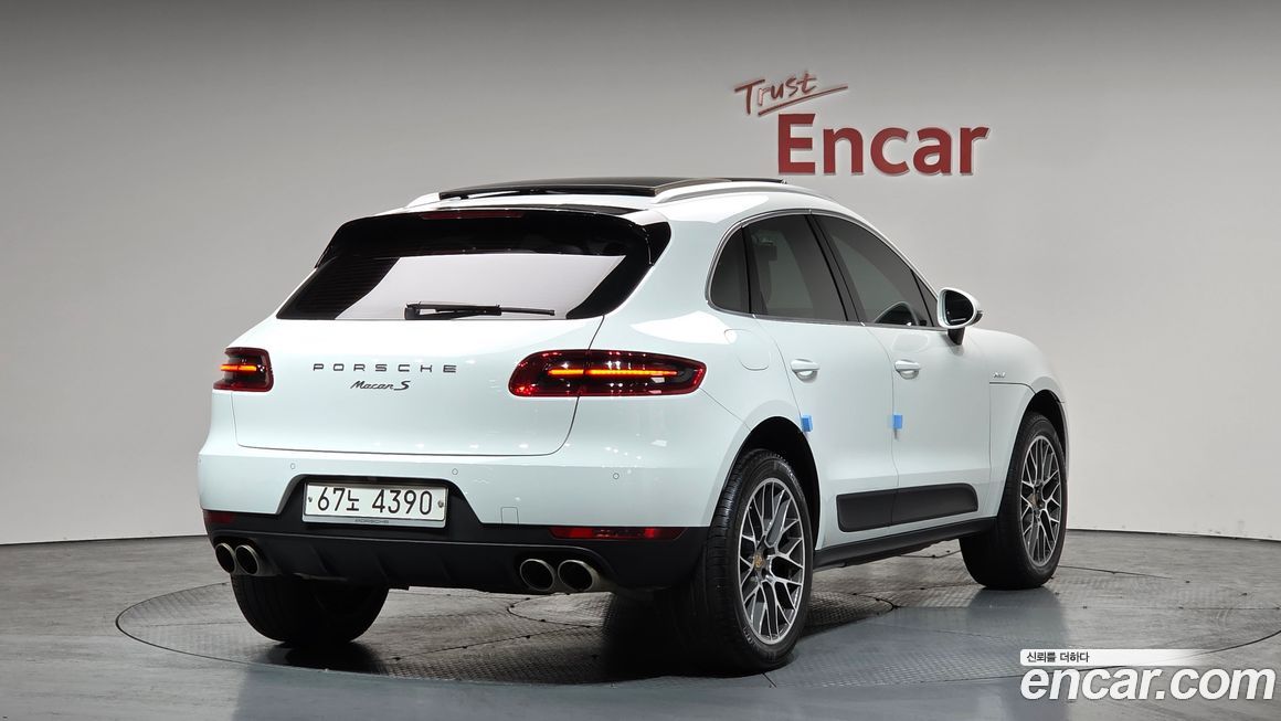 Porsche Macan 2016