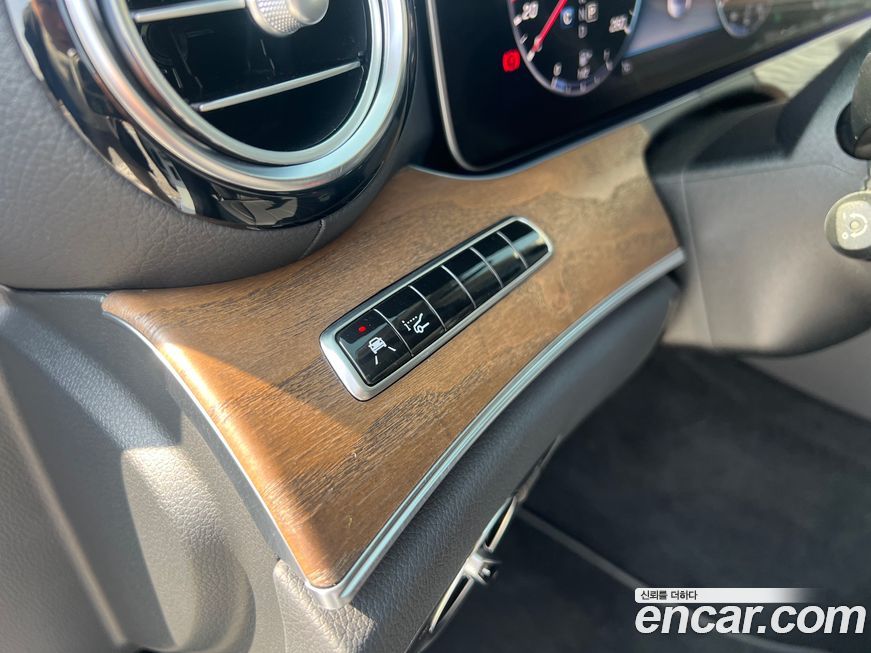 Mercedes-Benz E-Class 2019