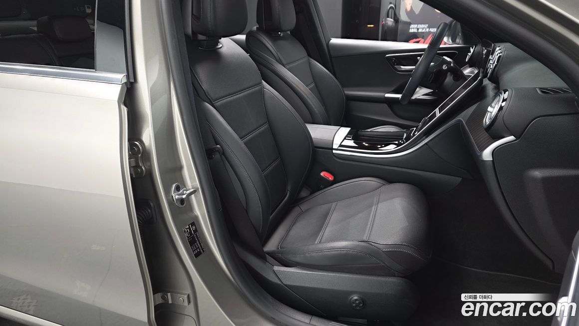 Mercedes-Benz C-Class 2022