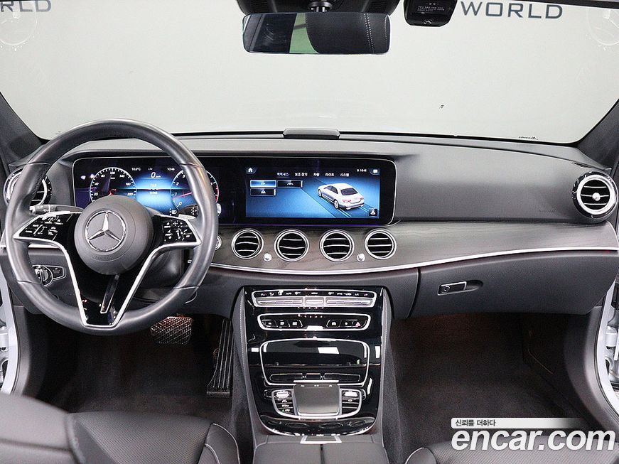 Mercedes-Benz E-Class 2022