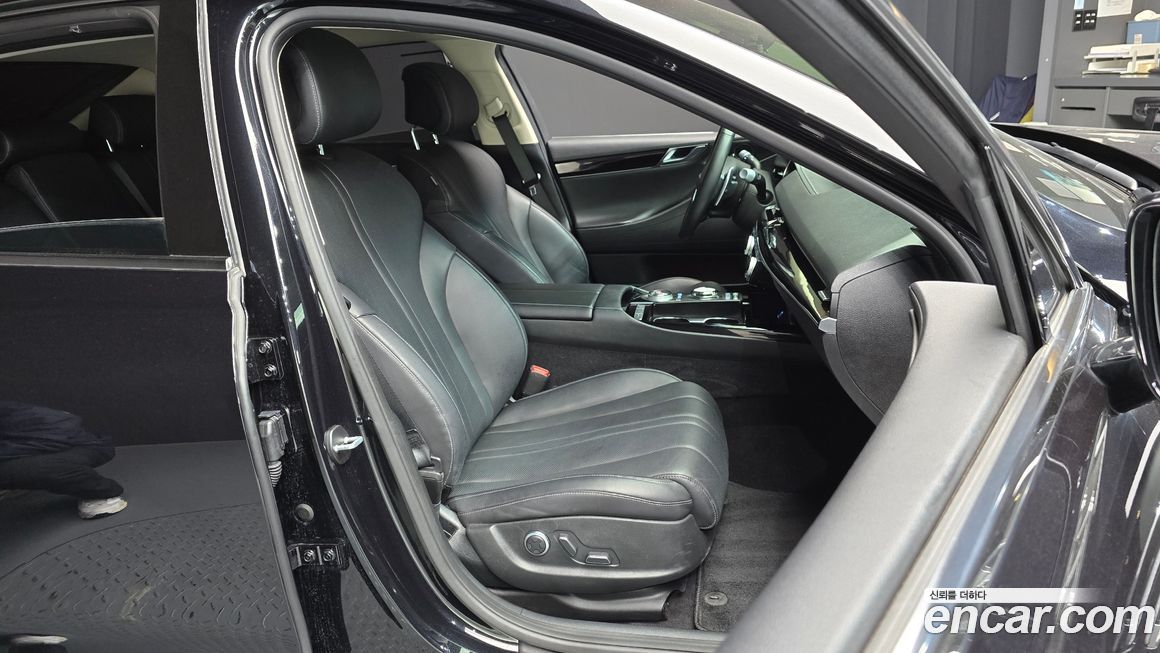 Genesis G80 2023