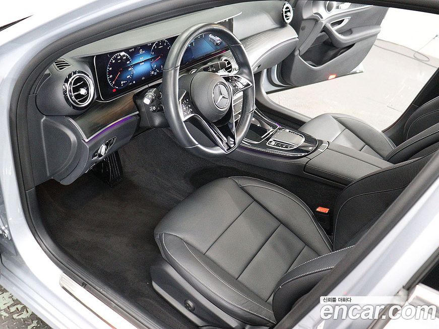 Mercedes-Benz E-Class 2022