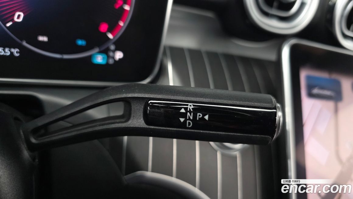 Mercedes-Benz C-Class 2022