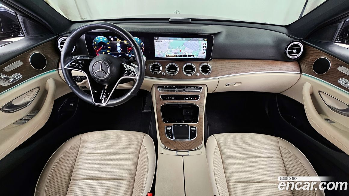 Mercedes-Benz E-Class 2022