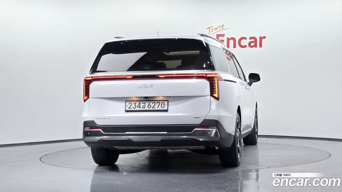 Kia Canival 2024