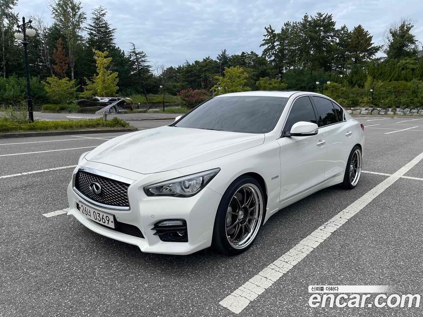 Infiniti Q50 2015