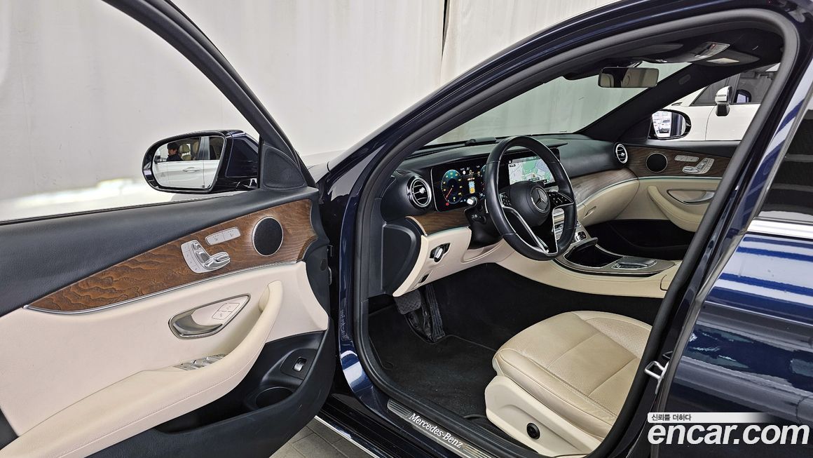 Mercedes-Benz E-Class 2022