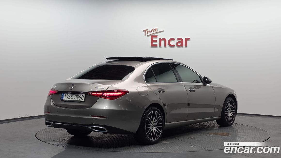 Mercedes-Benz C-Class 2022
