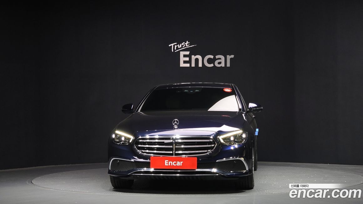 Mercedes-Benz E-Class 2022