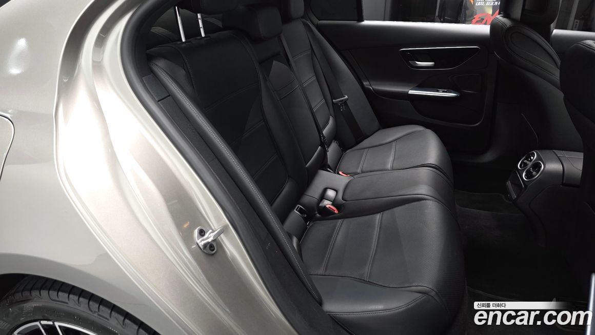 Mercedes-Benz C-Class 2022