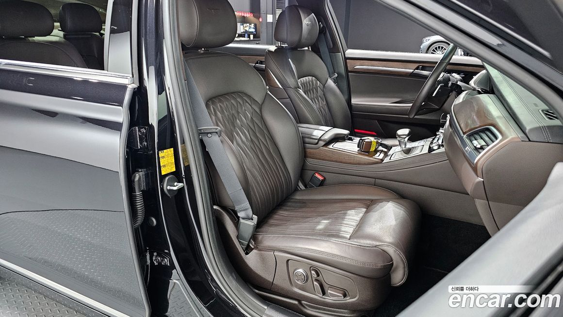 Genesis G90 2021