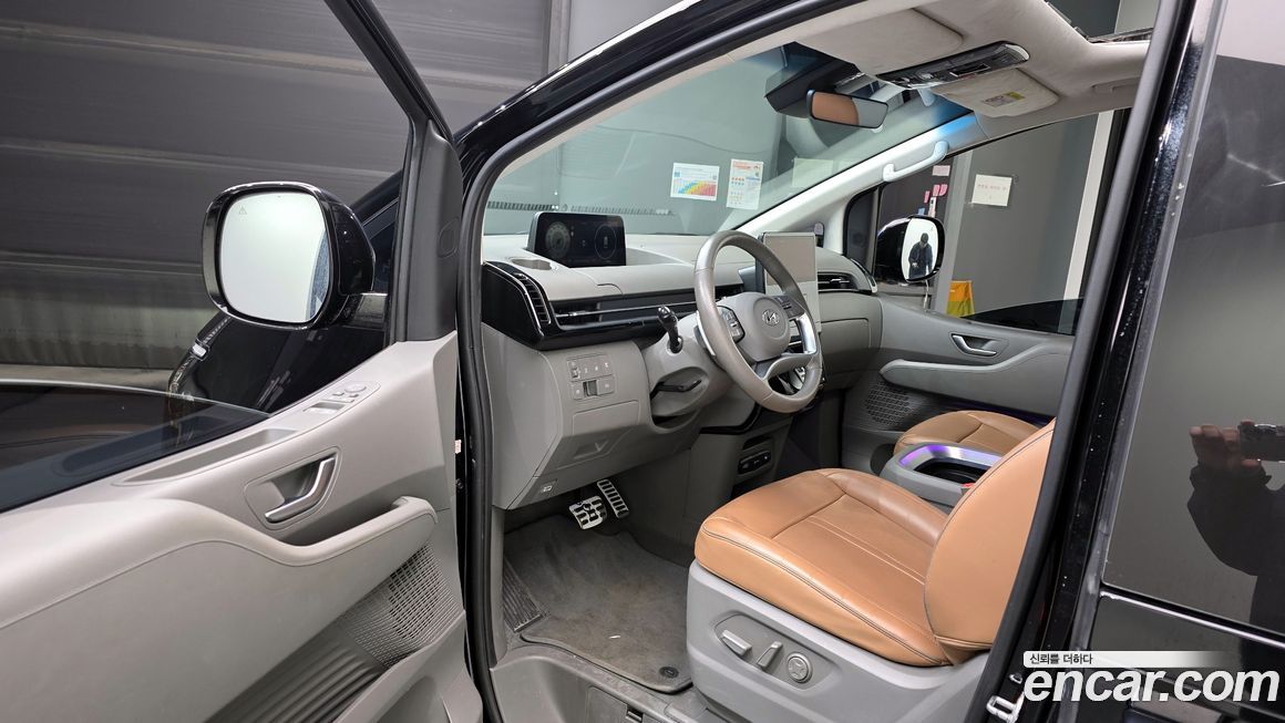 Hyundai Staria 2023