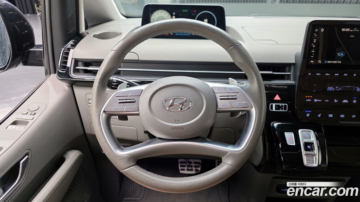 Hyundai Staria 2023