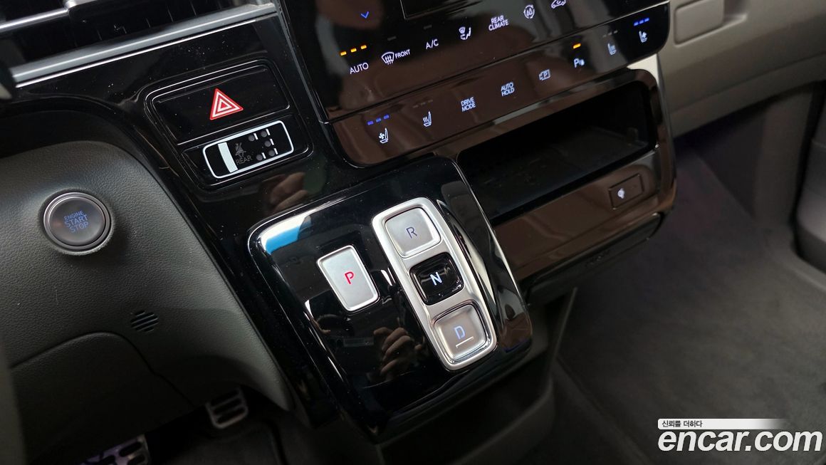 Hyundai Staria 2023