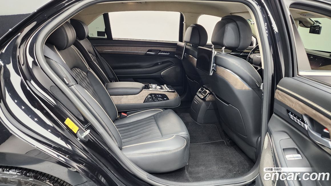 Genesis G90 2021