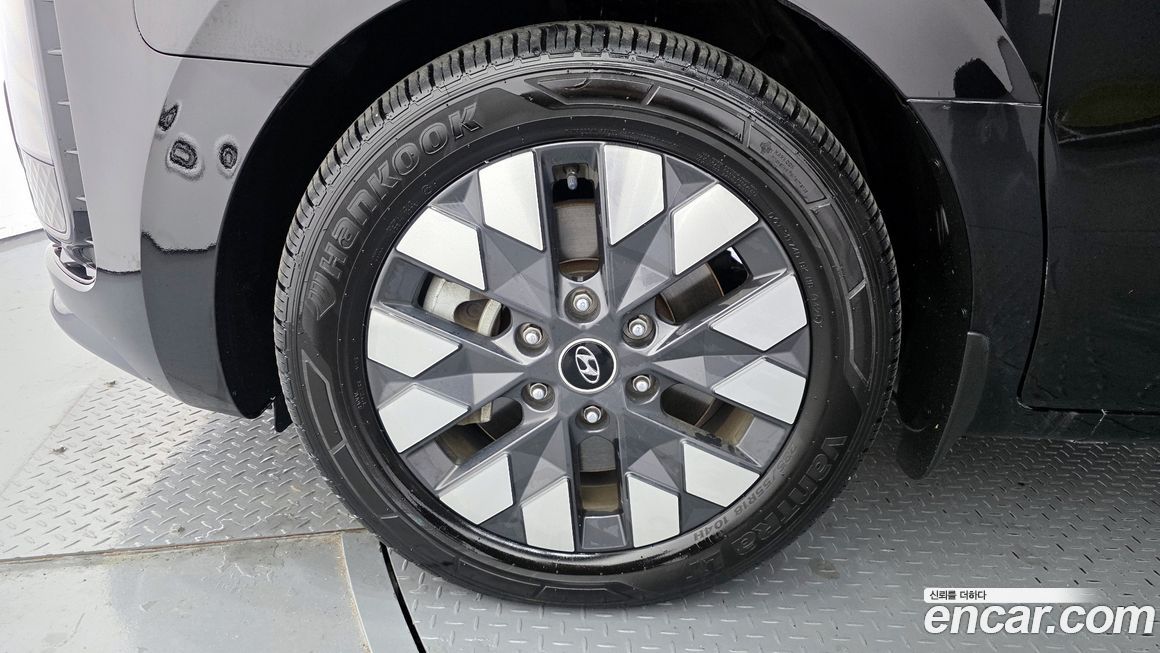 Hyundai Staria 2023