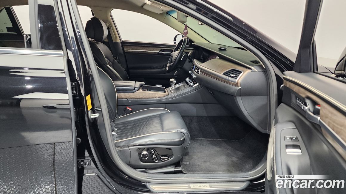 Genesis G90 2021
