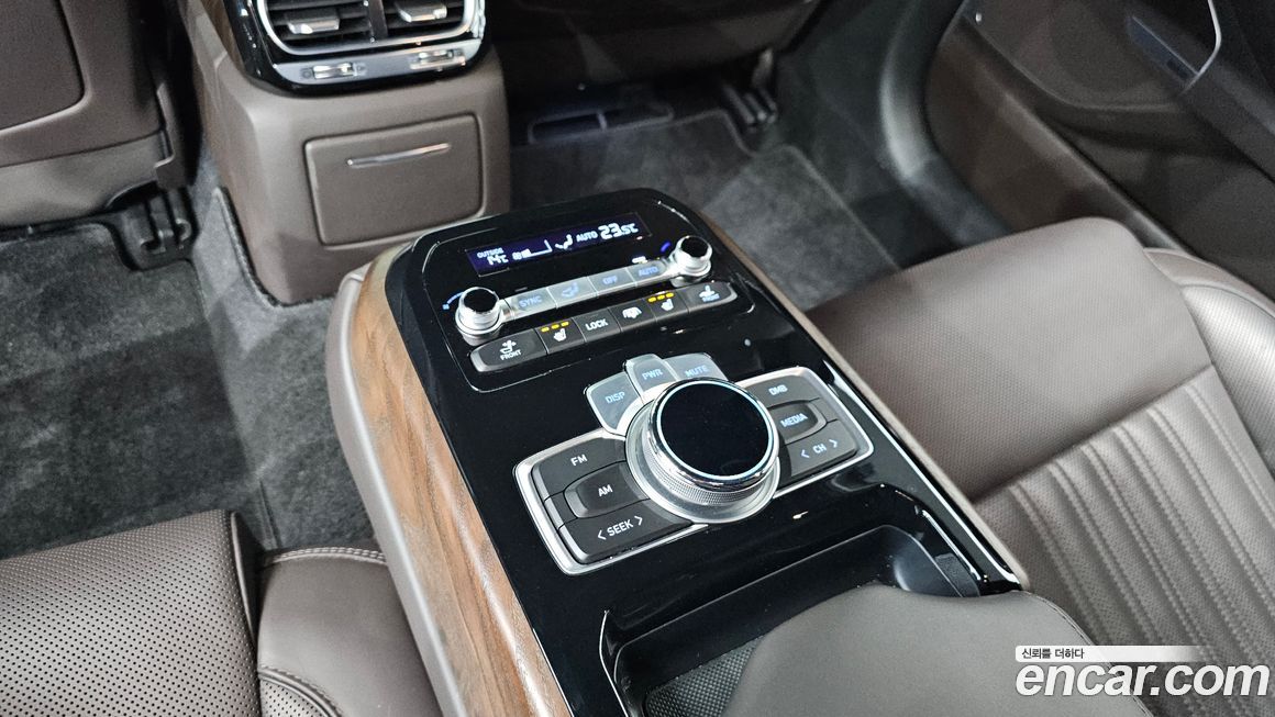 Genesis G90 2021