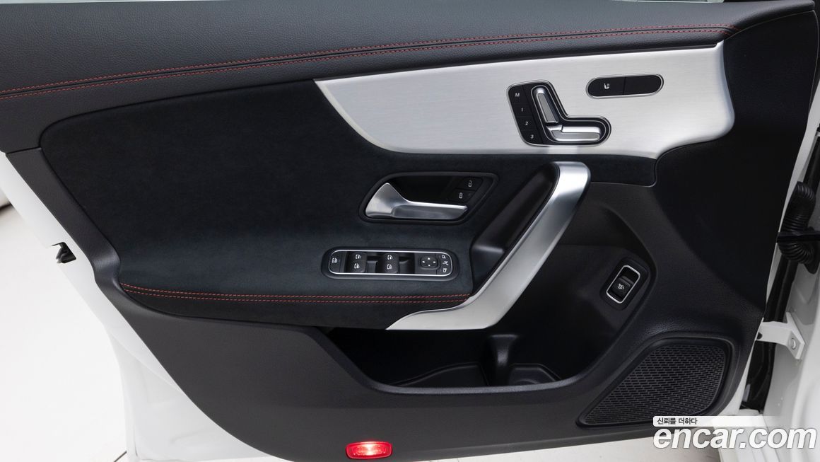 Mercedes-Benz CLA-Class 2025