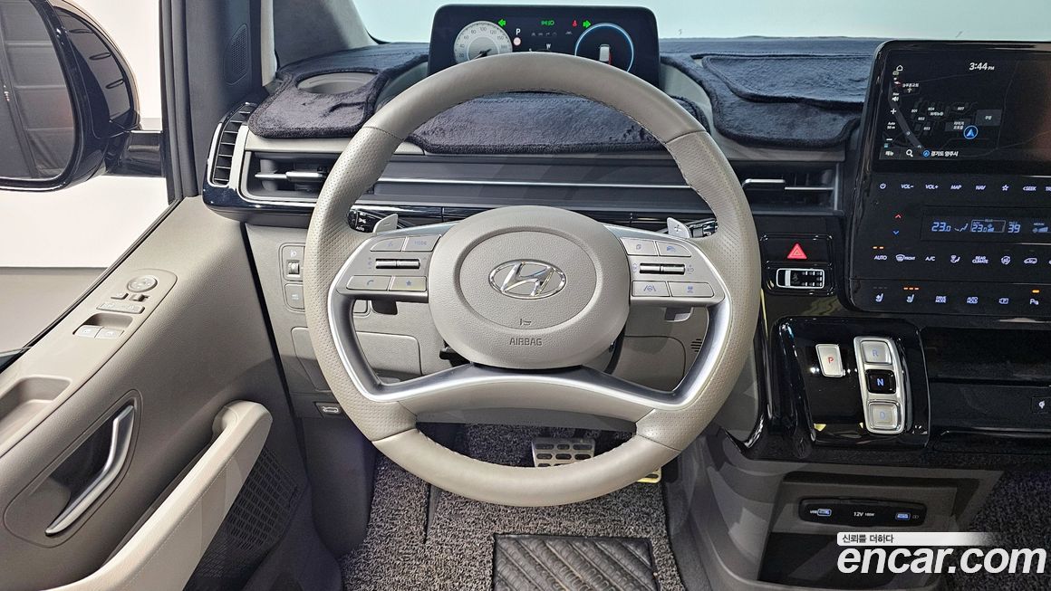 Hyundai Staria 2023