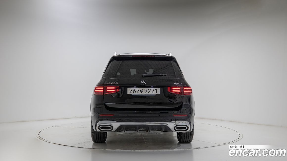 Mercedes-Benz GLB-Class 2025