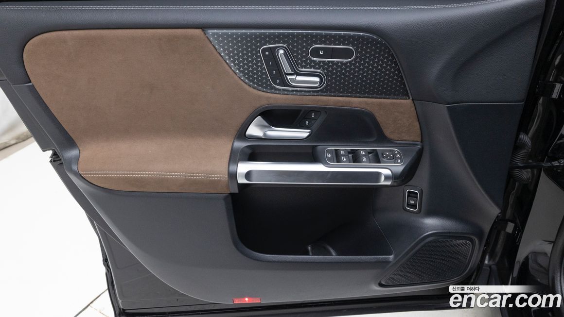 Mercedes-Benz GLB-Class 2025