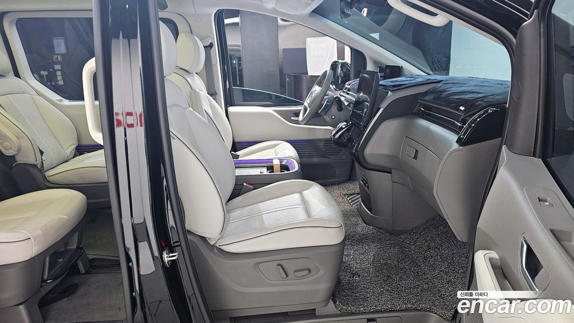Hyundai Staria 2023