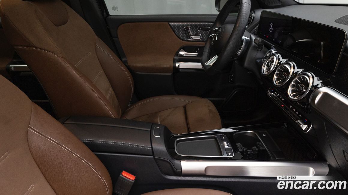 Mercedes-Benz GLB-Class 2025