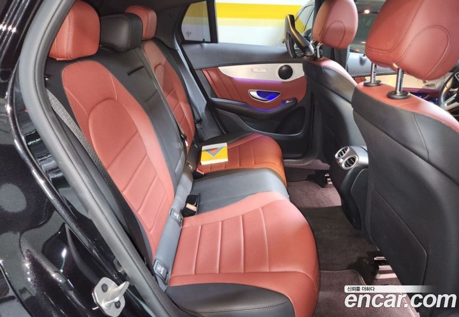 Mercedes-Benz GLC-Class 2023