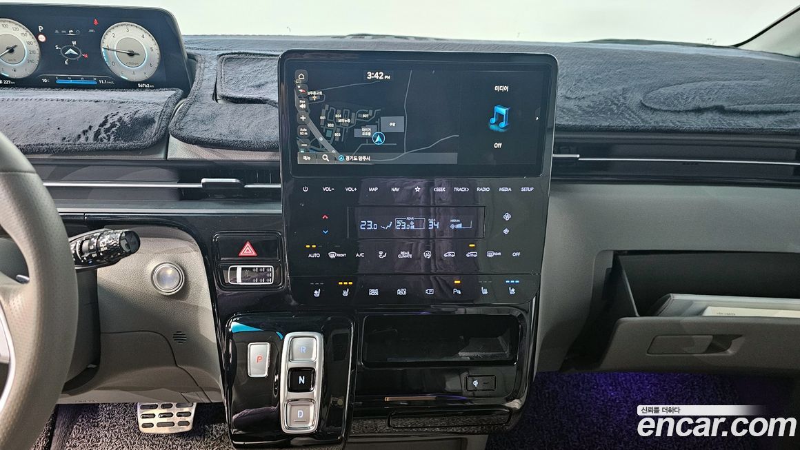 Hyundai Staria 2023