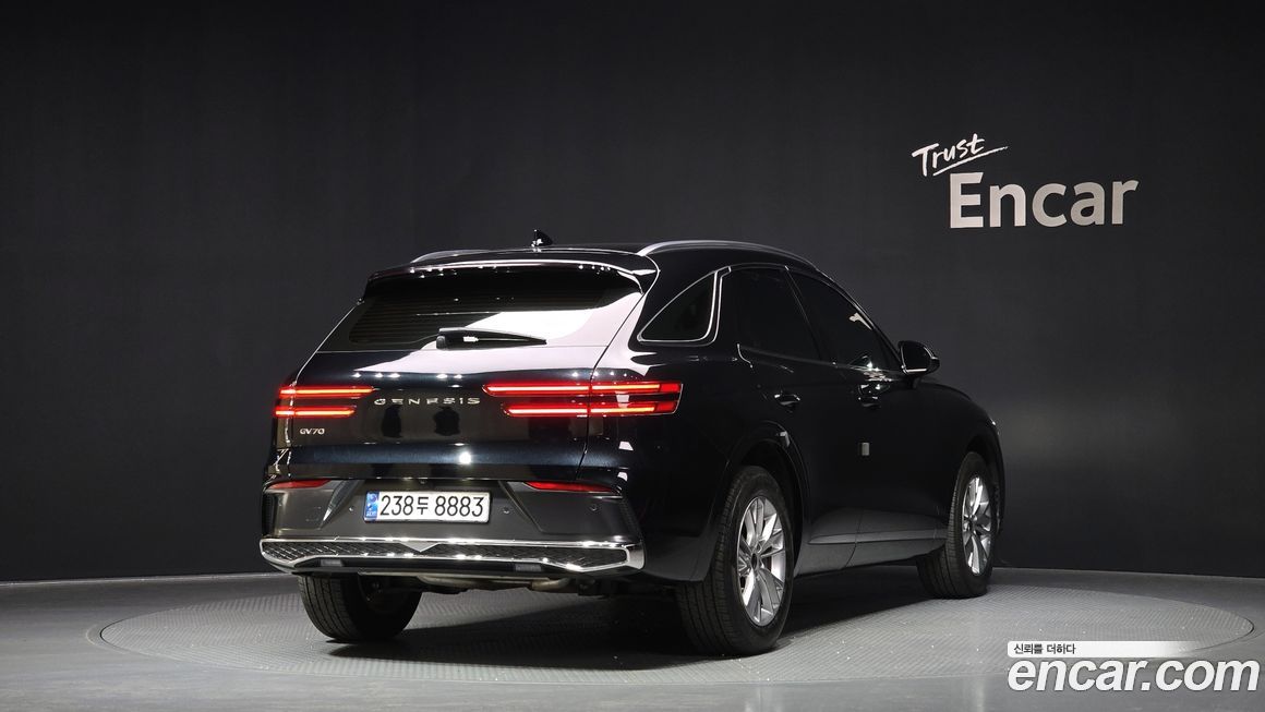 Genesis GV70 2025