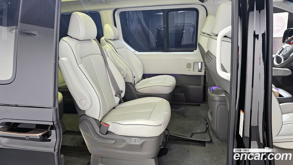Hyundai Staria 2023